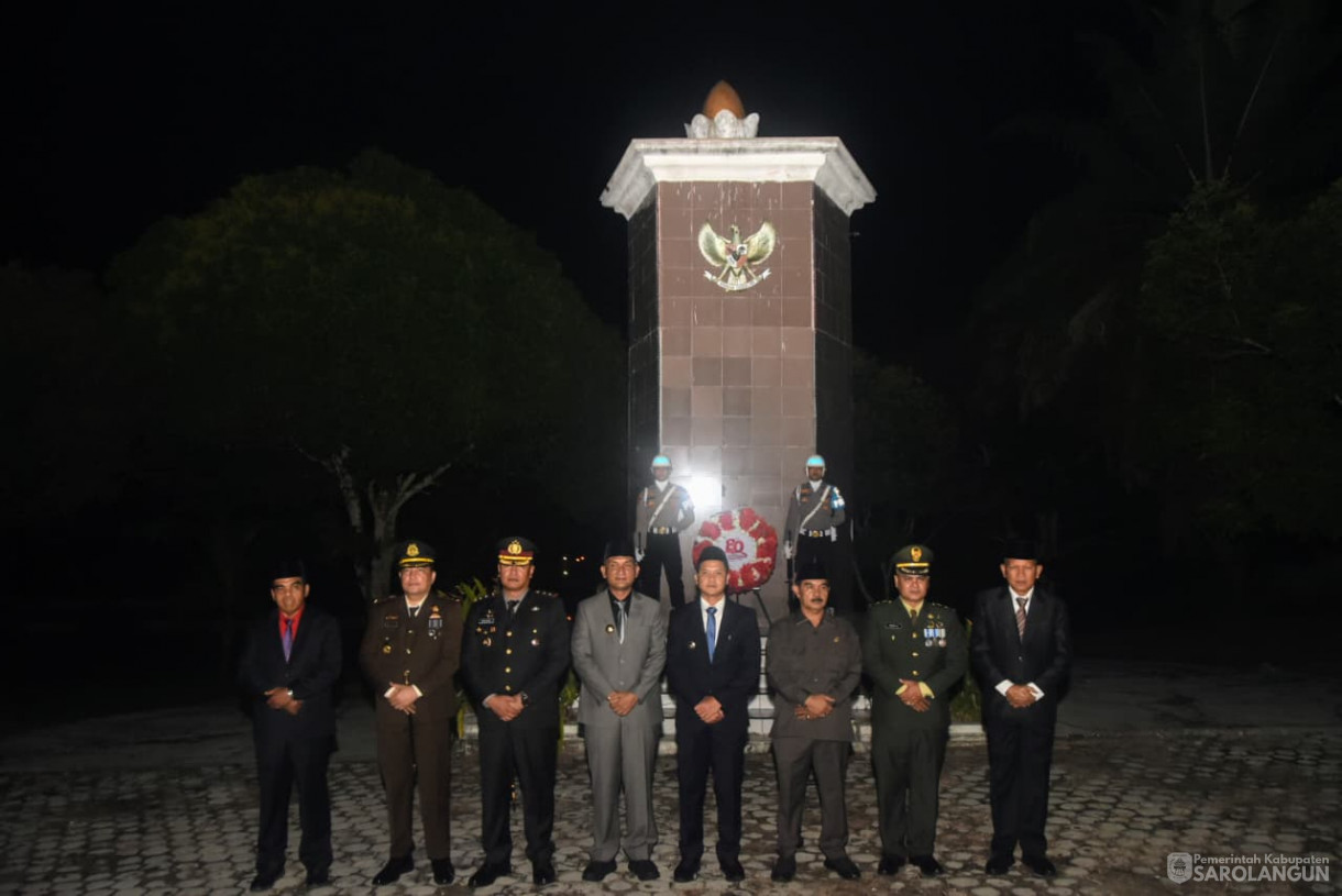 17 Agustus 2025&nbsp; Upacara Apel Kehotmatan dan Renungan Suci di Taman Makam Pahlawan Sarolangun