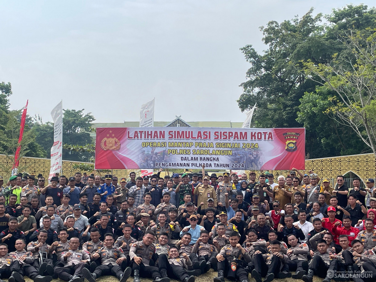 26 Agustus 2024 - Apel Gelar Pasukan Operasi Mantap Praja Siginjai 2024 dalam Rangka Pengamanan Pilkada Bupati dan Wakil Bupati Kab.Sarolangun dan Latihan Simulasi Sispam Kota, Bertempat di Lapangan Gunung Kembang Sarolangun