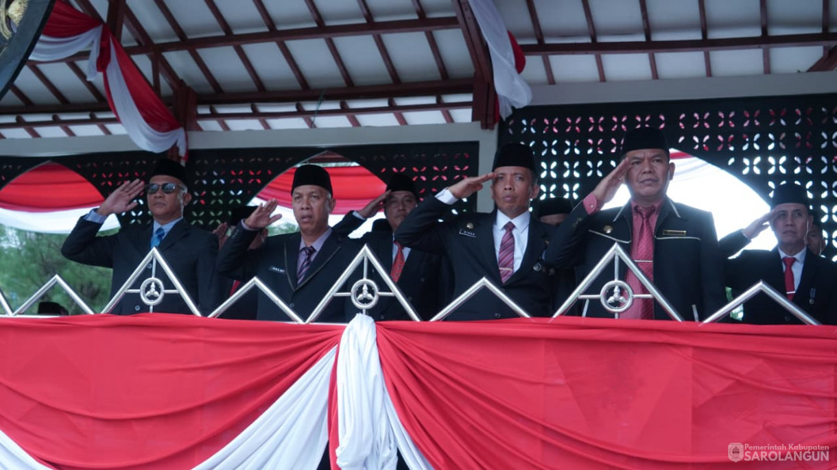 17 Agustus 2025&nbsp; Upacara Penurunan Bendera Merah Putih Bertempat di lapangan Gunung Kembang