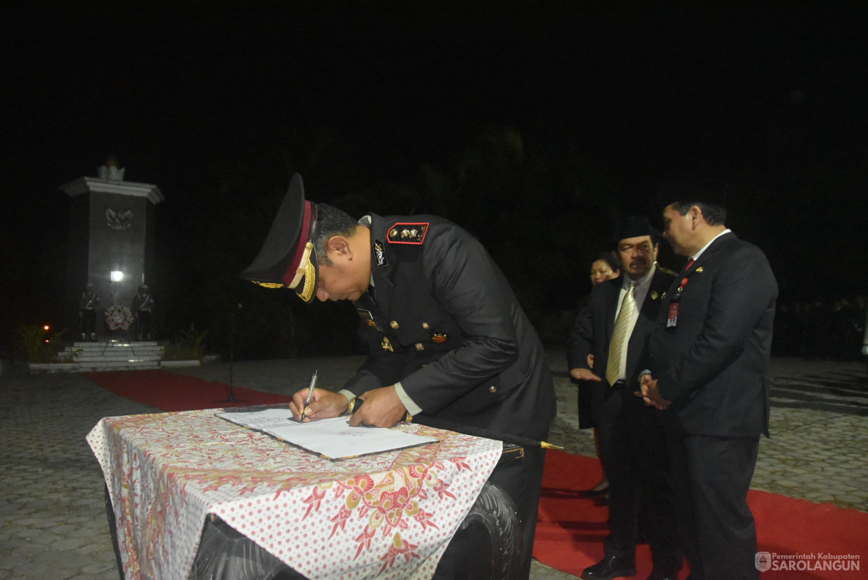 17 Agustus 2024 - Apel Kehormatan Dan Renungan Suci, Bertempat di Taman Makam Pahlawan Sarolangun