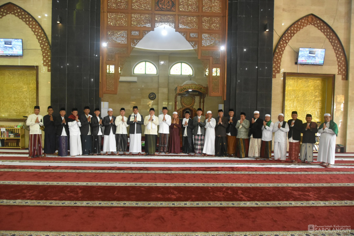 10 April 2024 - Melaksanakan Sholat Idul Fitri Di Masjid Assulthon Kabupaten Sarolangun