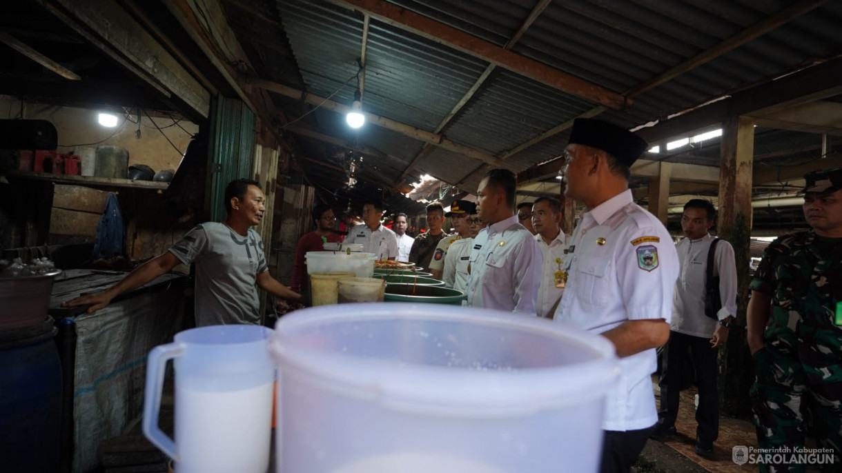 26 Maret 2025 -&nbsp;Sidak Pasar Menjelang Hari Raya Idul Fitri di Pasar Atas Sarolangun