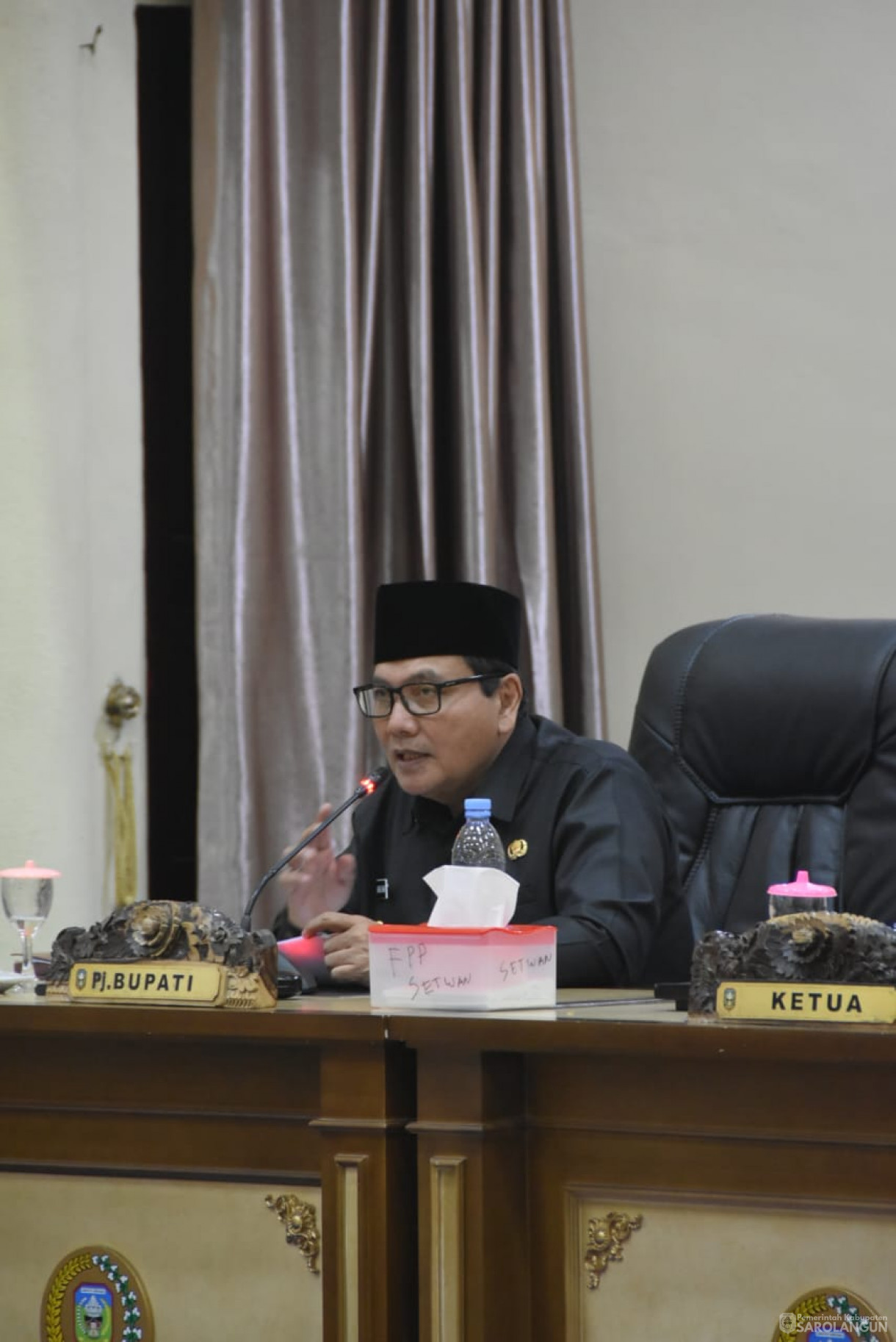 12 September 2023 - Penjabat Bupati Sarolangun Menghadiri Rapat Paripurna di Gedung DPRD Sarolangun