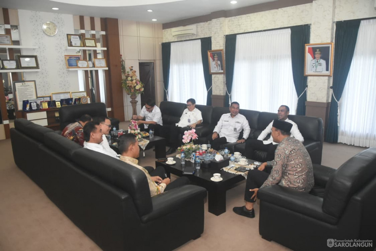 Penandatanganan Kerjasama Antara Pemerintah Kabupaten Sarolangun dengan Kantor Wilayah Direktorat Jenderal Imigrasi Jambi