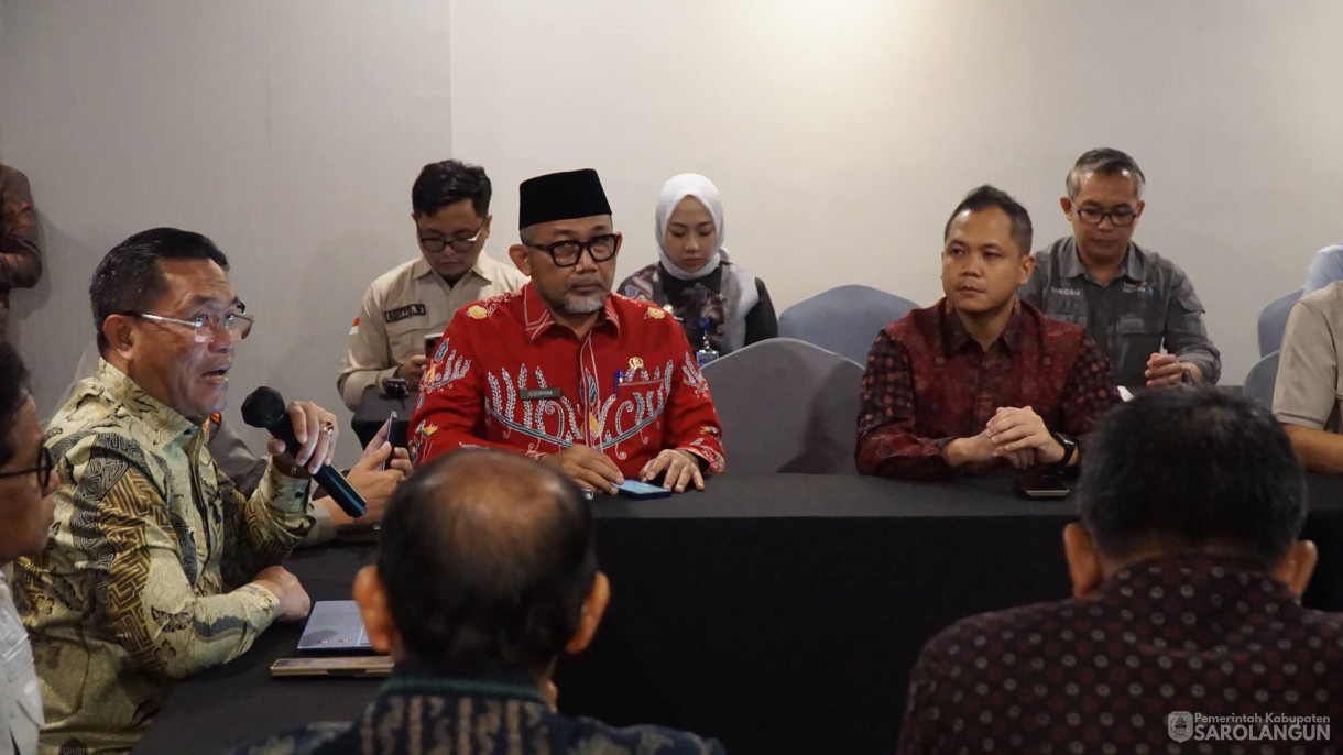 2 Mei 2026 Rapat Konsolidasi Pelaksanaan Program Makan Bergizi Gratis di Provinsi Jambi Oleh Wakil Kepala Badan Gizi Nasional di BW Luxury Hotel Kota Jambi