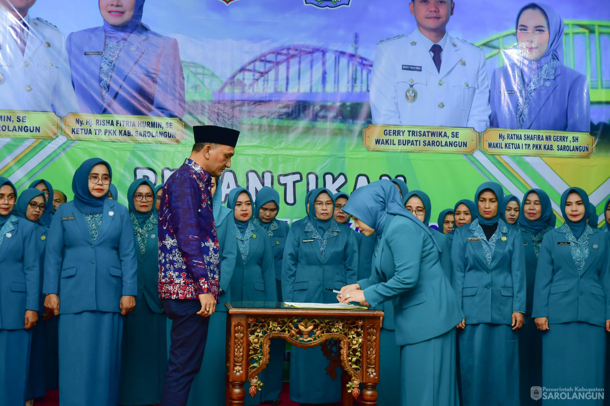 27 Maret 2025 -&nbsp;Pelantikan Pengurus TP PKK Kabupaten Sarolangun Periode Tahun 2025 sd 2030 Oleh Ketua TP PKK Kabupaten Sarolangun Bertempat di Ruang Aula Utama Kantor Bupati Sarolangun