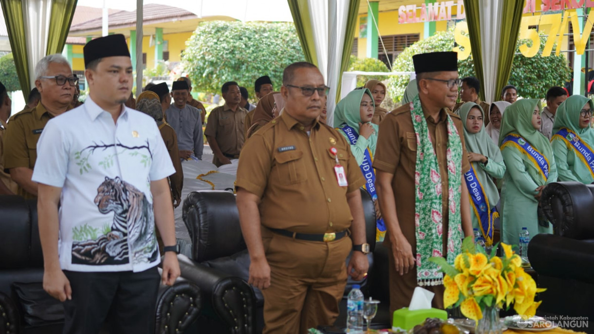 14 Juli 2025 - Pj Sekda Kabupaten Sarolangun Membuka Kegiatan Penguatan Transisi PAUD Ke SD Masa Transisi Masa Pengenalan Lingkungan Sekolah Ramah Tahun 2025 di SD 57 Sungai Benteng Kecamatan Singkut
