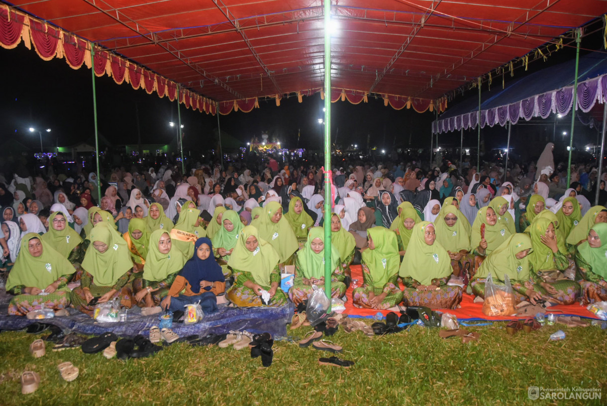 21 Juli 2025 -&nbsp;Pengajian Akbar Dalam Rangka HUT Desa Mentawak Baru ke 39 dan Santunan Anak Yatim