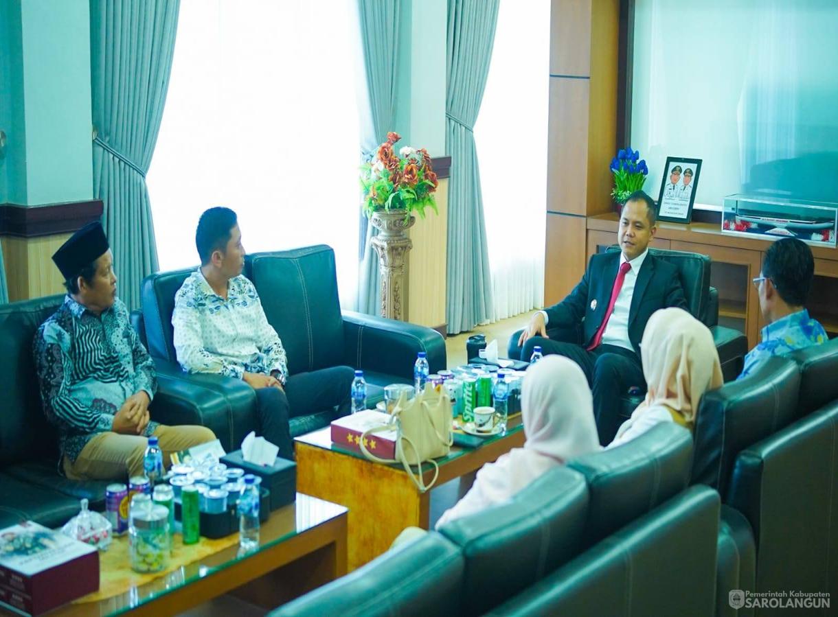 20 Mei 2026 Pertemuan Konsultasi dan Koordinasi DPRD Kabupaten Lebong dengan Wakil Bupati Kabupaten Sarolangun tentang Sinergitas dalam Pengawasan Program Pemerintah Daerah di Ruang Kerja Wakil Bupati Sarolangun.