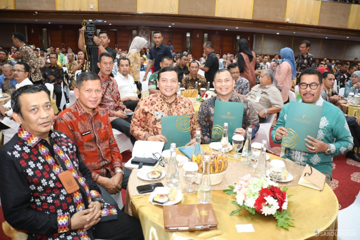 7 Juni 2024 -&nbsp;Rakor Pembahasan Perluasan Areal Tanam Sekaligus Penandatangan Nota Kesepahaman Antar Menteri Pertanian dengan Menteri Dalam Negeri di Auditorium Kementan Jakarta