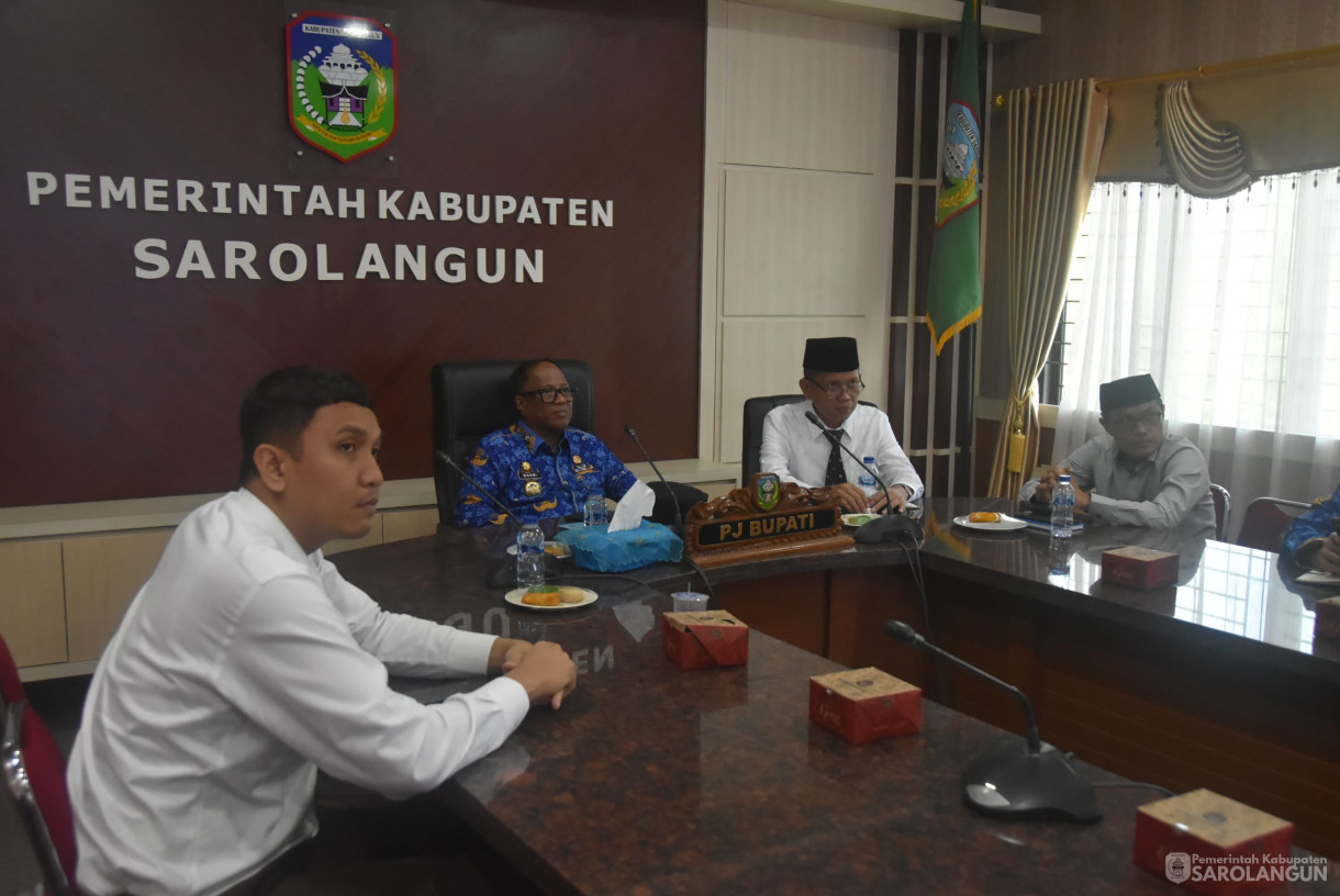 28 Oktober 2024 -&nbsp; Rapat TPID Via Zoom Meeting, Bertempat di Ruang Pola Utama Kantor Bupati Sarolangun