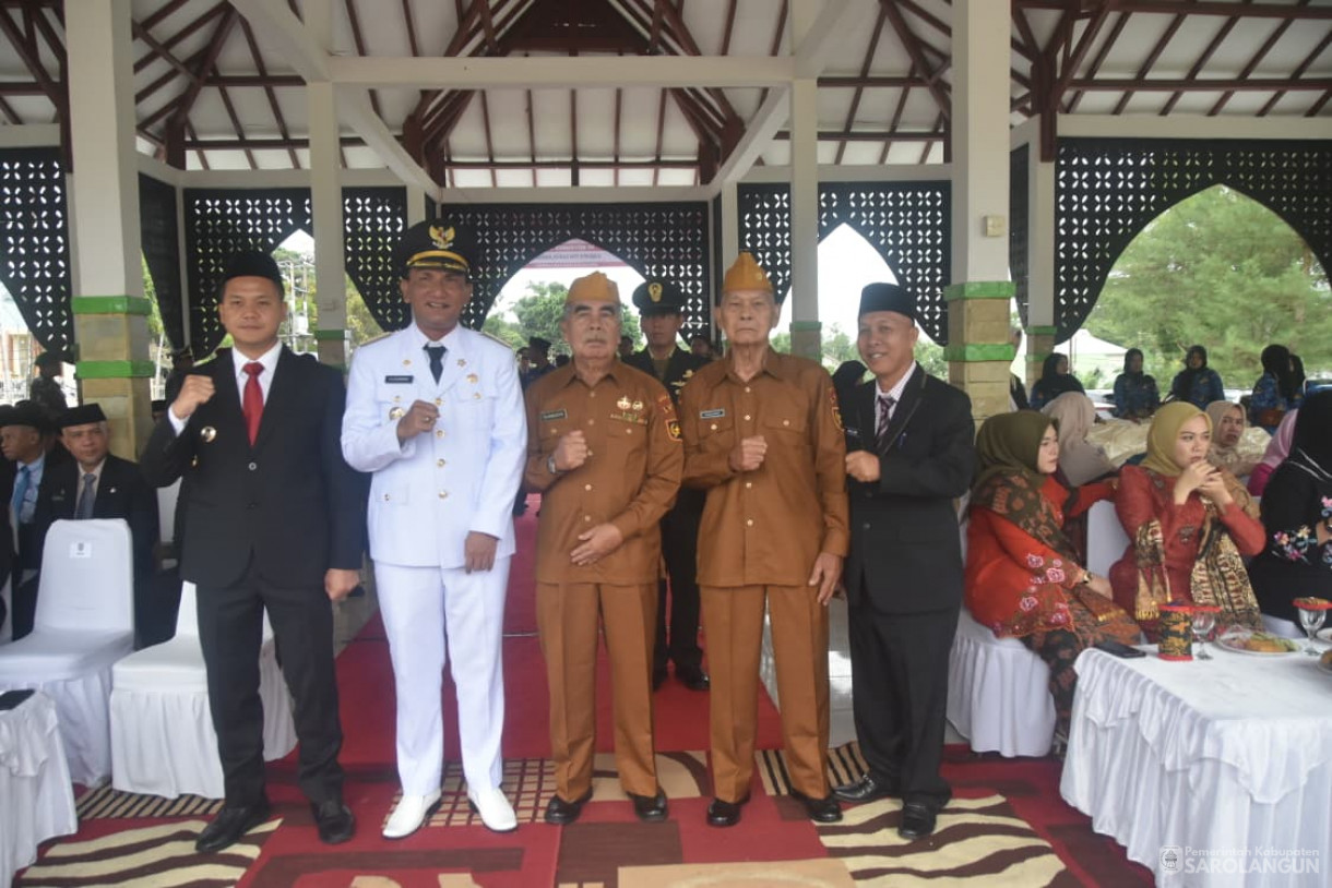 Upacara Peringatan Hari Sumpah Pemuda di Lapangan Gunung Kembang Sarolangun