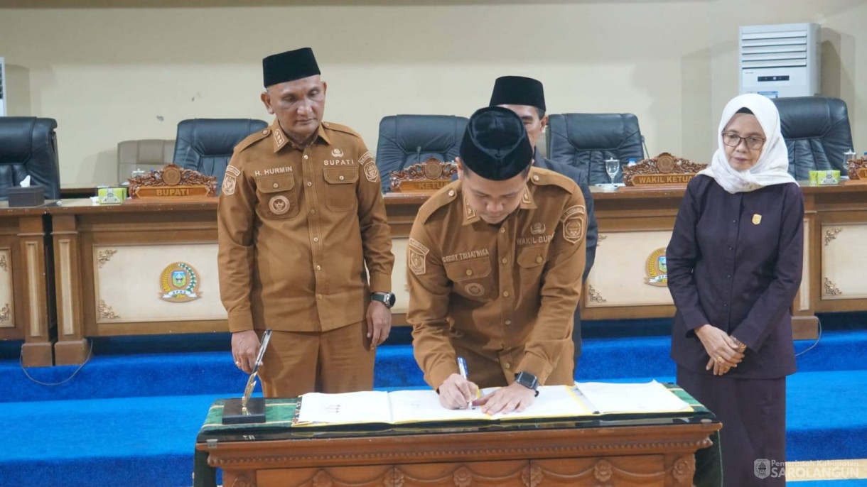 12 Mei 2026&nbsp;&nbsp;Rapat Paripurna DPRD Tingkat II Dalam Rangka Penyampaian Laporan Pansus DPRD, Pengambilan Keputusan dan penandatanganan Persetujuan bersama terhadap Raperda Pembentukan Desa Sido Mukti Di Wilayah Kec. Singkut