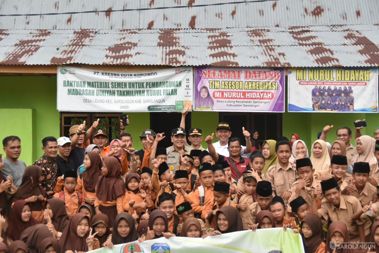 22 September 2023 - Penjabat Bupati Sarolangun Menghadiri Acara Penanaman Pohon di Desa Lidung