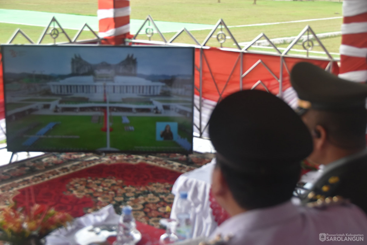 17 Agustus 2024 -&nbsp;Menyaksikan Melalui Zoom Meeting Upacara Pengibaran Bendera Merah Putih Di Ibukota Nusantara, Bertempat di Lapangan Gunung Kembang Sarolangun