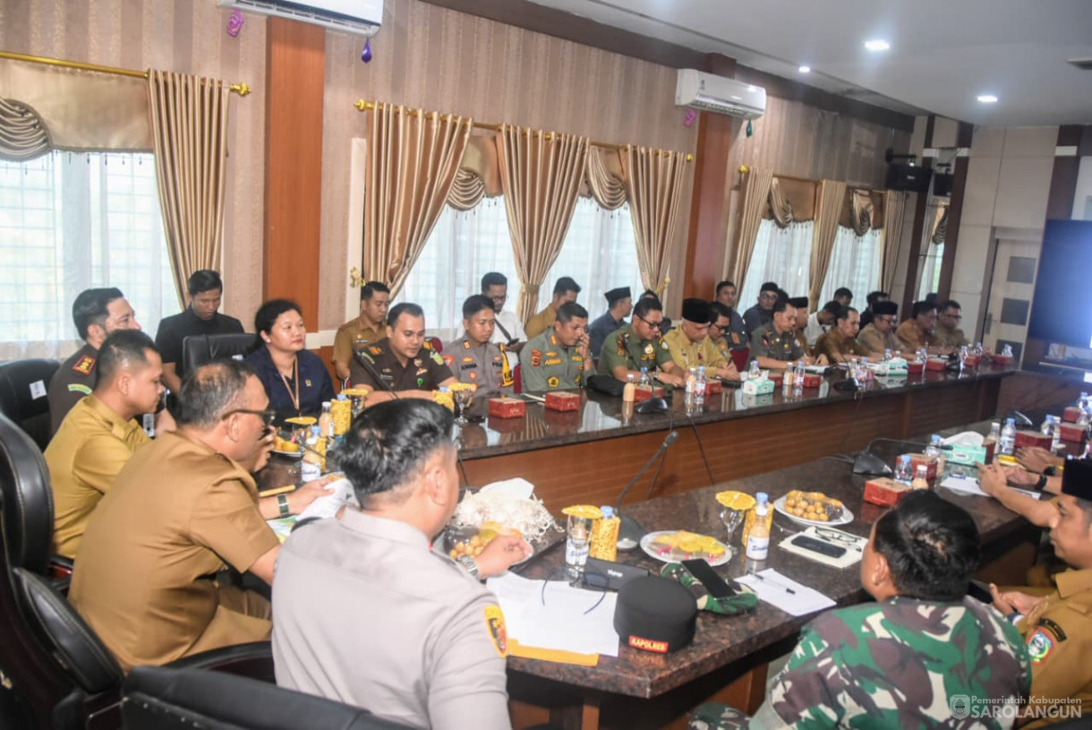 26 Agustus 2025 Rapat Koordinasi Forkopimda Kabupaten Sarolangun di Ruang Pola Utama Kantor Bupati Sarolangun