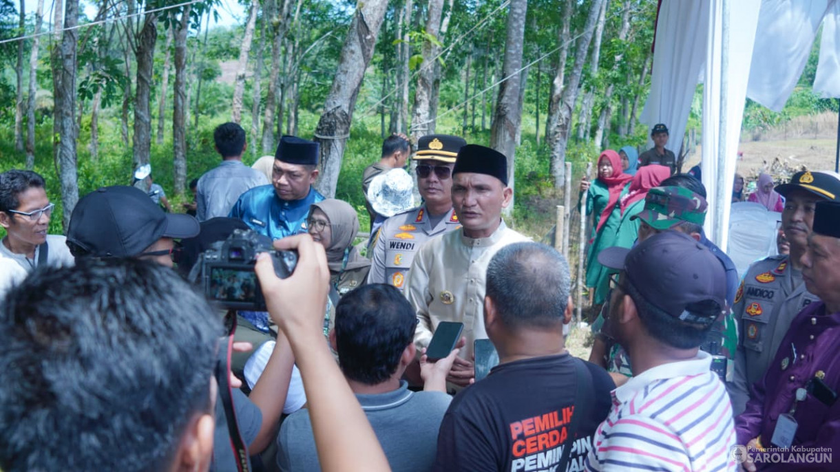 8 Oktober 2025 Bupati Sarolangun bersama Forkopimda Sarolangun Lakukan Penanaman Jagung Serentak Kuartal IV