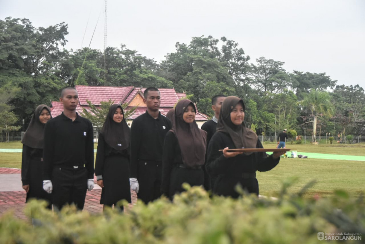 13 Agustus 2025 - Mengecek Kesiapan Peserta Paskibraka yang akan bertugas pada tanggal 17 Agustus 2025 di Lapangan Gunung Kembang