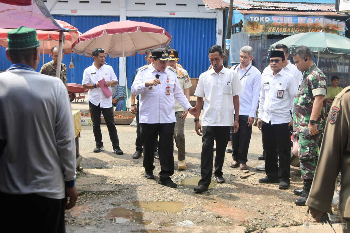 29 Mei 2024 - Launching Kedai Pangan Pemkab Sarolangun Di Ceria Toserba Sarolangun, Gerakan Pasar Murah, Meninjau Harga Bahan Pokok Di Pasar Atas Sarolangun, Meninjau J