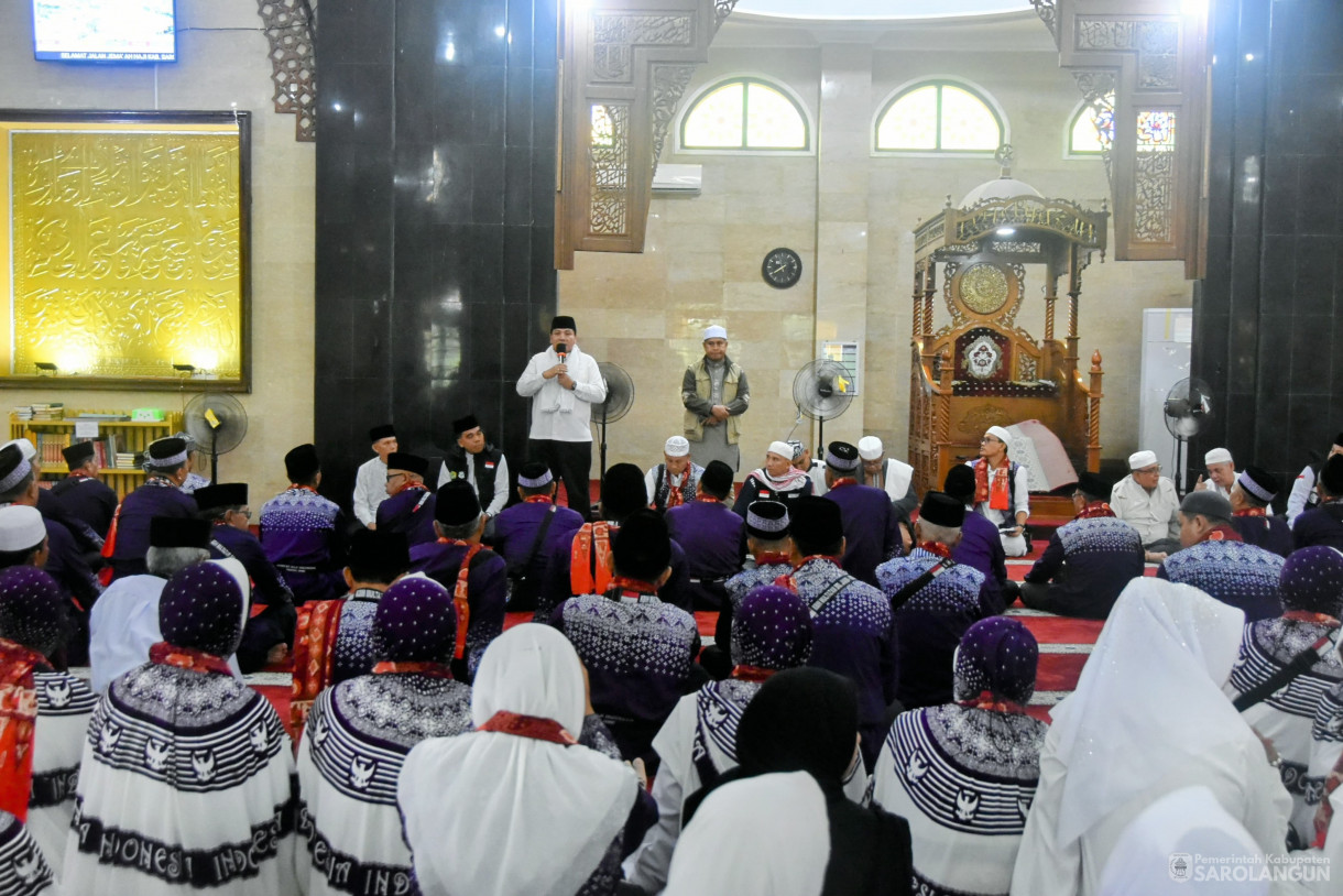 2 Juni 2024 -&nbsp;Pelepasan Calon Jamaah Haji Sarolangun Tahun 2024 Di Masjid Assulthon