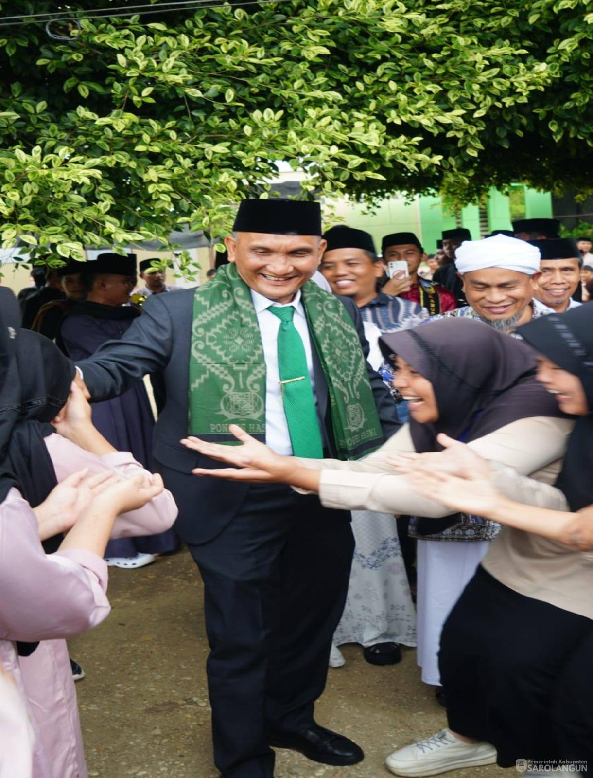 20 Mei 2026 Bupati Sarolangun membuka acara Pelatihan Ternak Kambing bersama BAZNAS Kabupaten Sarolangun yang dilaksanakan di Pondok Pesantren HASNI Kel. Aur Gading, Kec. Sarolangun