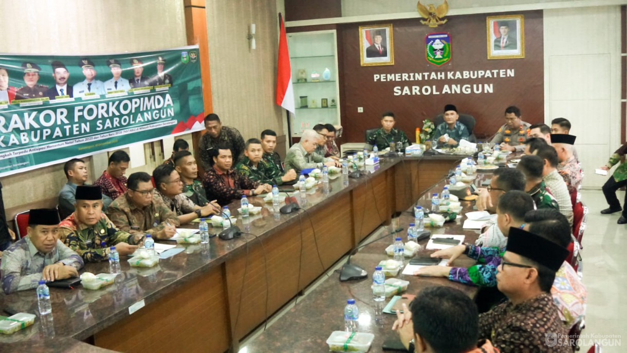 Rapat Bersama Forkompimda Dalam Rangka Mengantisipasi Momentum Natal Tahun 2025