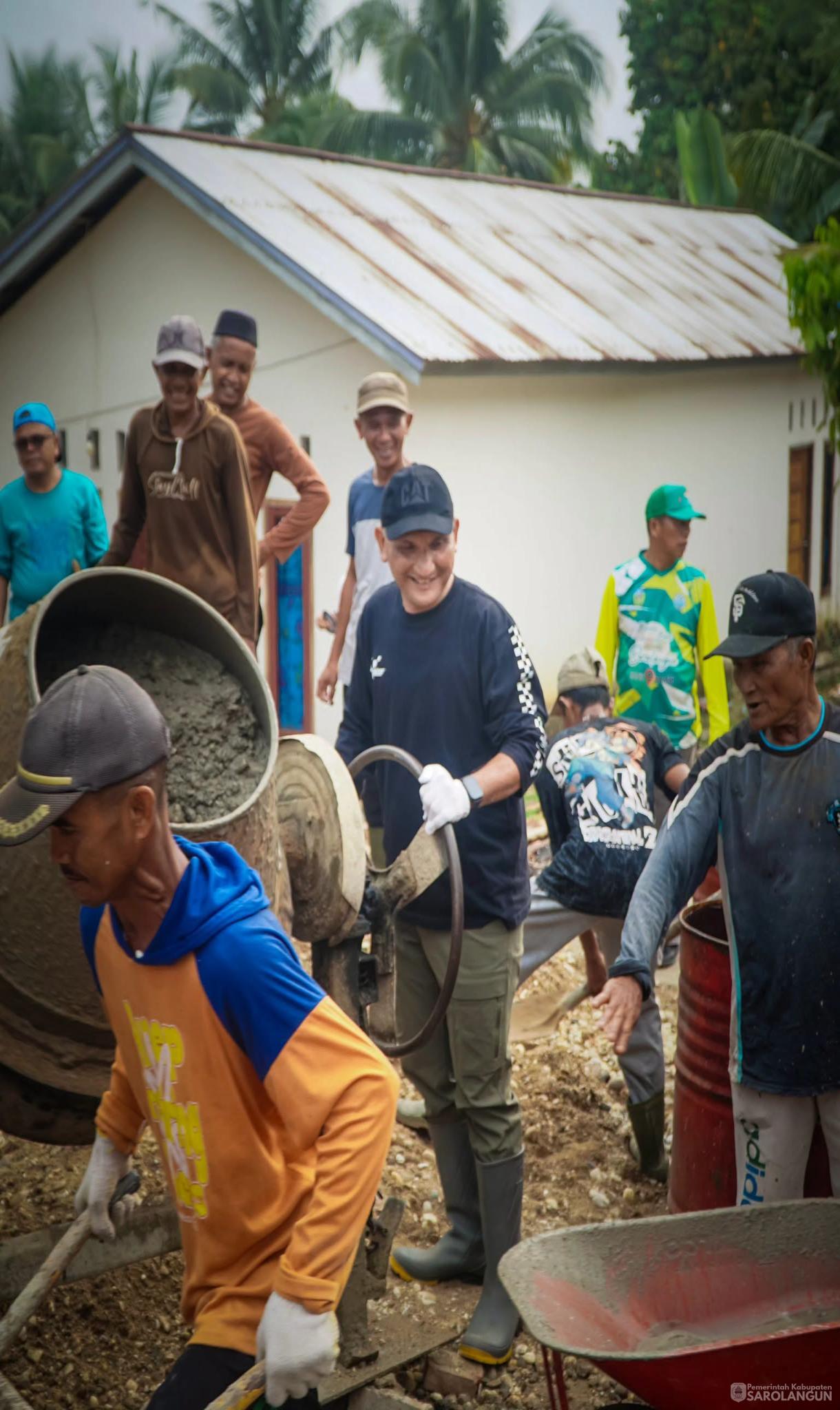17 Juli 2026 Gotong Royong Perbaikan Jalan dalam Rangka Karya Skala Besar TNI 2026 di Desa Lubuk Sayak Kecamatan Pelawan