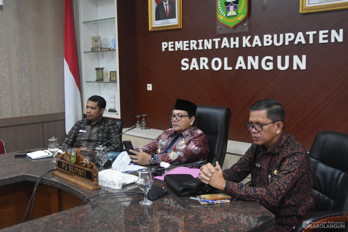 20 Juni 2024 - Rapat Fasilitasi Dan Koordinasi Dukungan Pemilukada Serentak Via Zoom Meeting Di Ruang Pola Utama Kantor Bupati Sarolangun