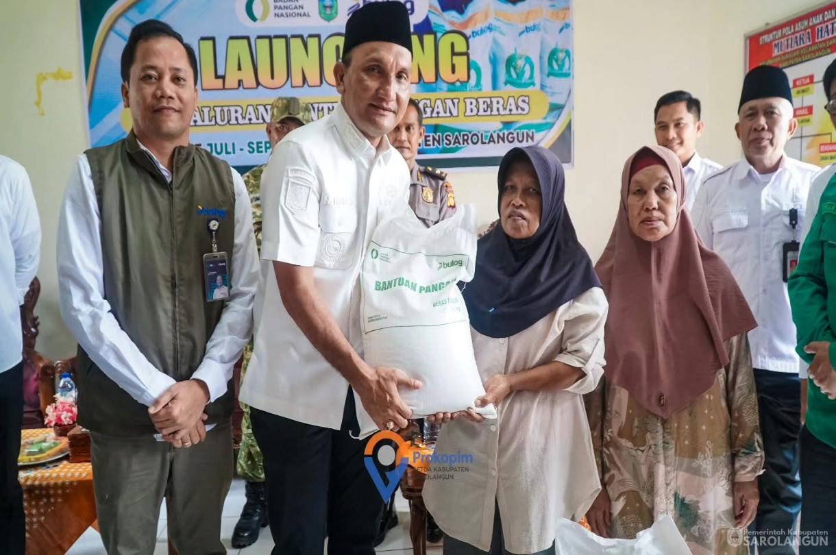 19 Agustus 2026 Launching Penyaluran Bantuan Pangan Beras Kabupaten Sarolangun Periode Juli sd September Tahun 2026 dan Penyerahan Secara Simbolis pada Penerima Bantuan Pangan di Aula Kantor Lurah Sukasari