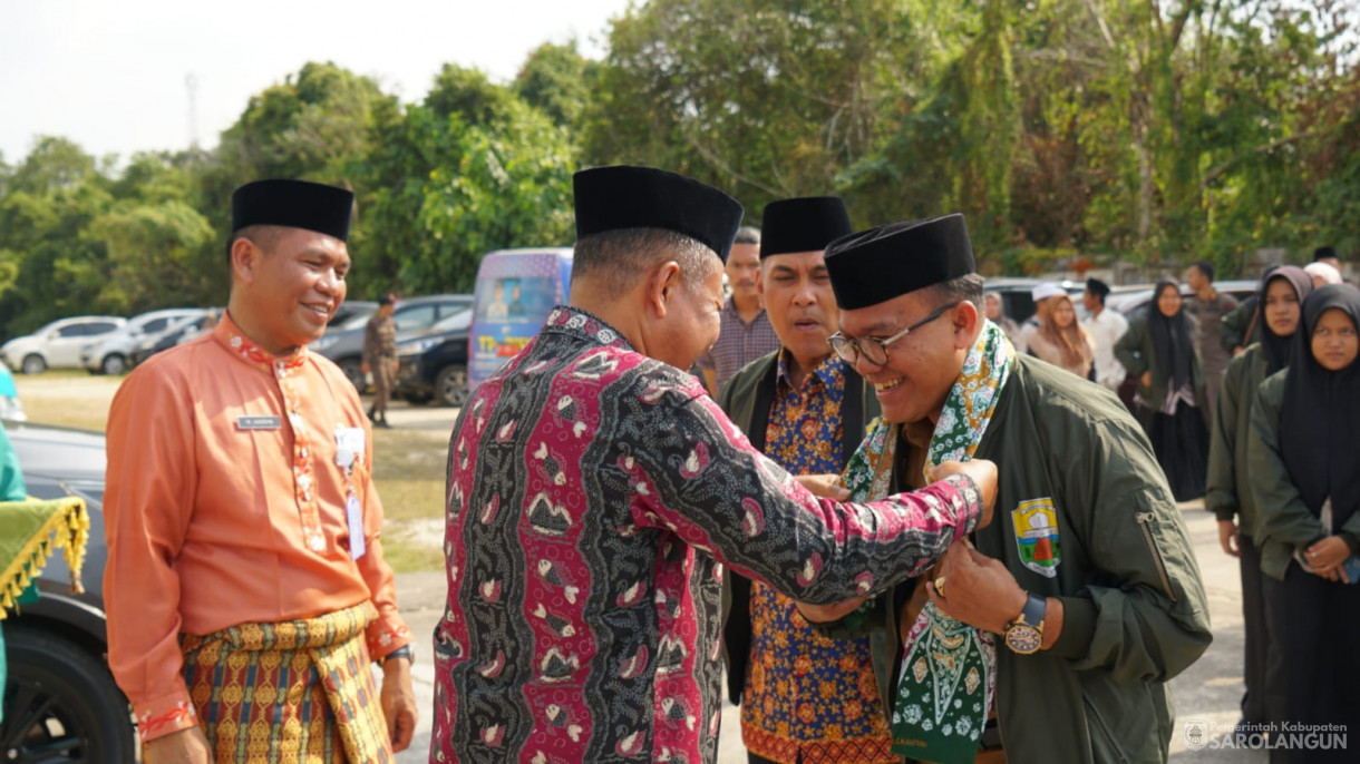 Kafilah MTQ Kabupaten Muaro Jambi Tiba di Kabupaten Sarolangun