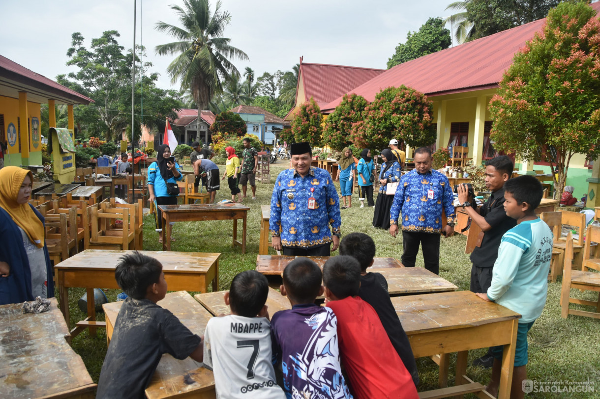 17 Januari 2024 - Meninjau Kondisi Sekolah Pasca Banjir Di Kecamatan Sarolangun