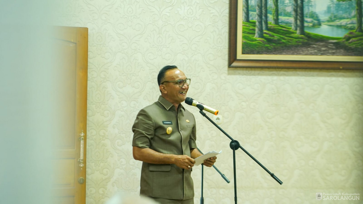 8 Desember 2025&nbsp; Bupati Sarolangun Hurmin Berikan Piagam Penghargaan CSR Kepada PT PetroChina&nbsp;&nbsp;