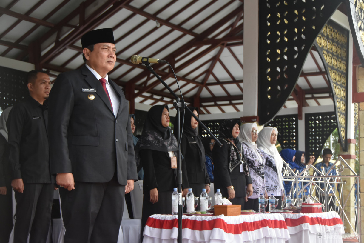 6 Mei 2024 - Upacara Peringatan Hari Pendidikan Nasional Di Lapangan Gunung Kembang Sarolangun