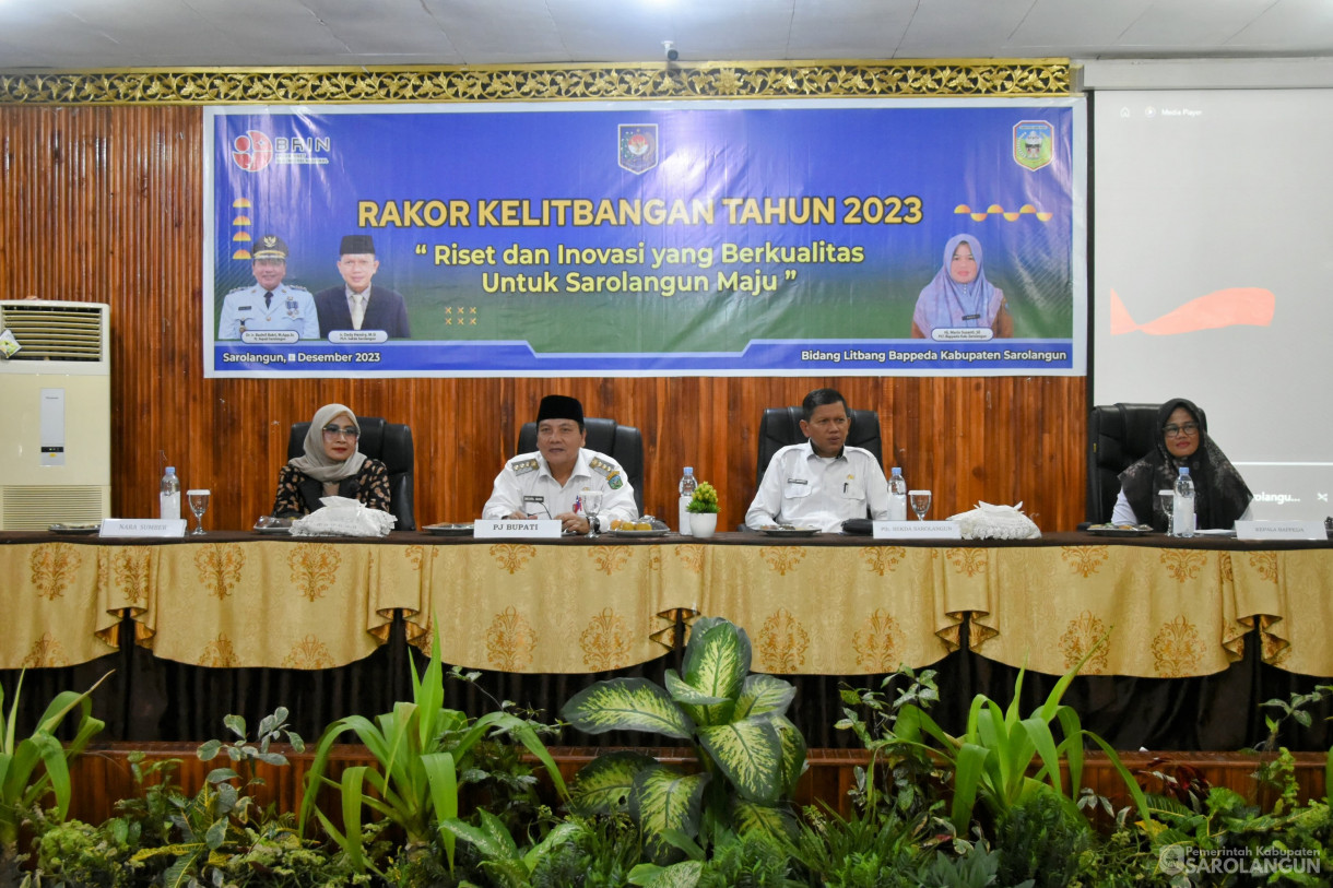 6 Desember 2023 - Rakor Kelitbangan Tahun 2023 Riset Dan Inovasi Yang Berkualitas Untuk Sarolangun Maju Di Ruang Aula Bappeda Sarolangun