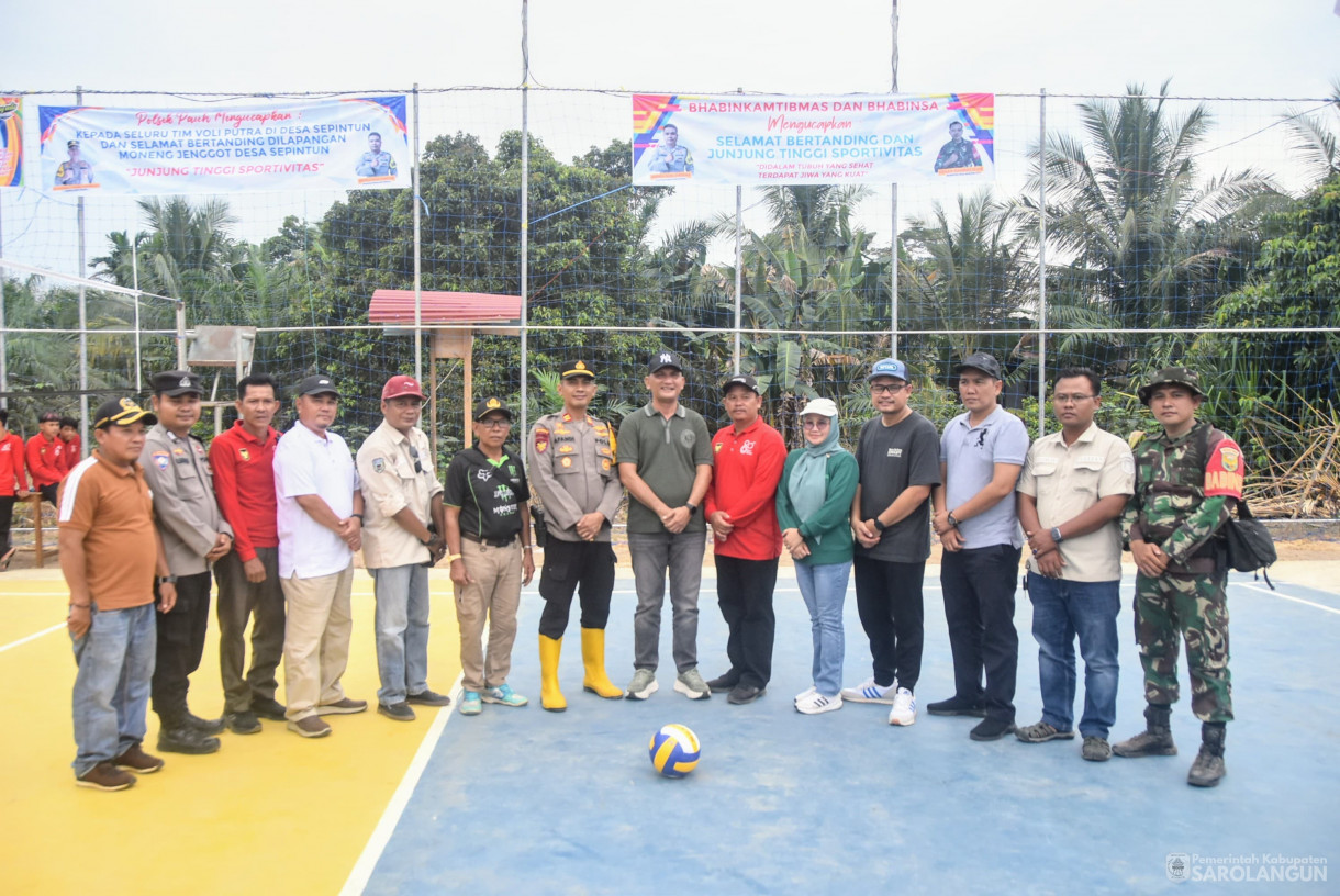 26 Juli 2025 - Pembukaan Turnamen Semi Open Voly di Lapangan Moneng Janggut Desa Sepintun