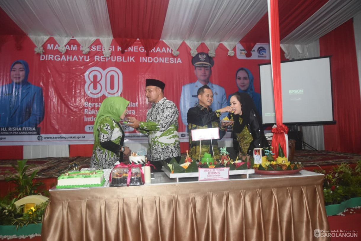 17 Agustus 2025&nbsp; Malam Resepsi Kenegaraan Dirgahayu Republik Indonesia di Rumah Dinas Bupati Sarolangun