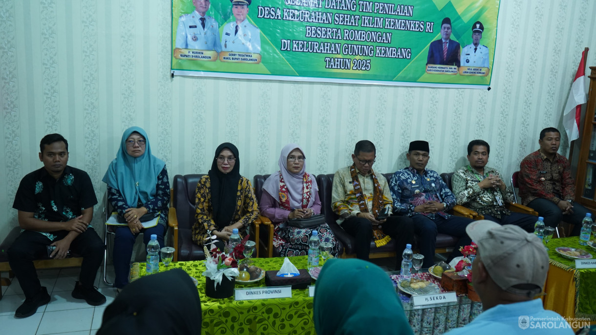 31 Juli 2025 - Verifikasi Lapangan Kegiatan Desa Kelurahan Sehat Iklim Tahun 2025 Bertempat Aula Kantor Lurah Gunung Kembang