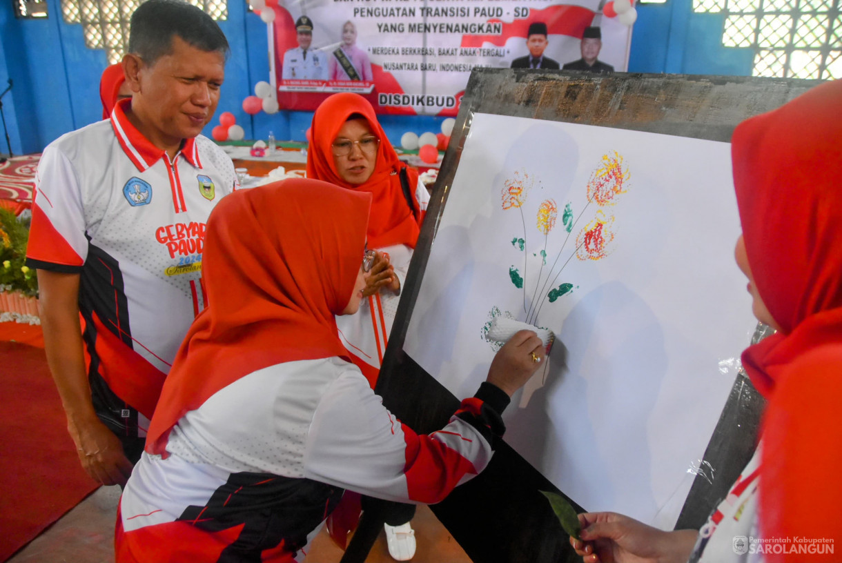 20 Agustus 2024 -&nbsp;Gebyar Bunda PAUD 2024 Dalam Rangka Memperingati Hari Anak Nasional Ke 40 Dan HUT RI Ke 79 Bertempat di Lapangan Tenis Indoor GOR Sarolangun