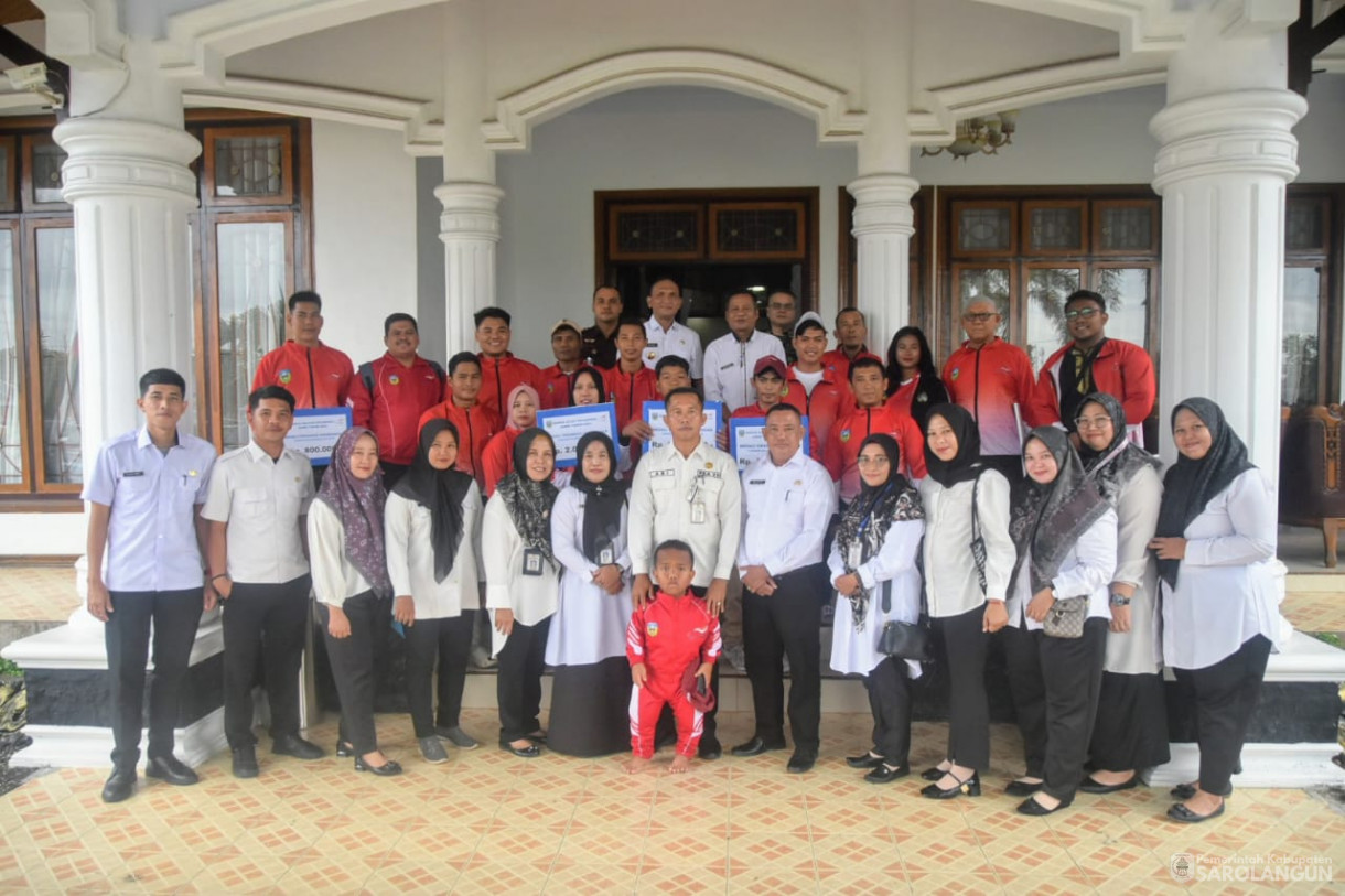 18 Juni 2025 - Penyerahan Bonus Secara Simbolis Kepada Atlet Berprestasi dan Pelatih Pasca Pekan Paralimpik Provinsi&nbsp;