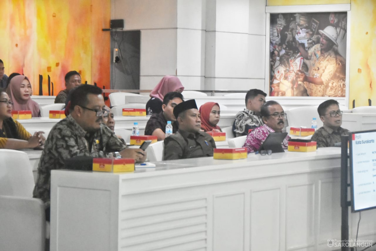 6 Desember 2024 - Studi Tiru MCP KPK Pemerintah Kabupaten Sarolangun Dengan Pemerintah Kota Solo, Bertempat di Aula Kantor Walikota Solo Provinsi Jawa Tengah 