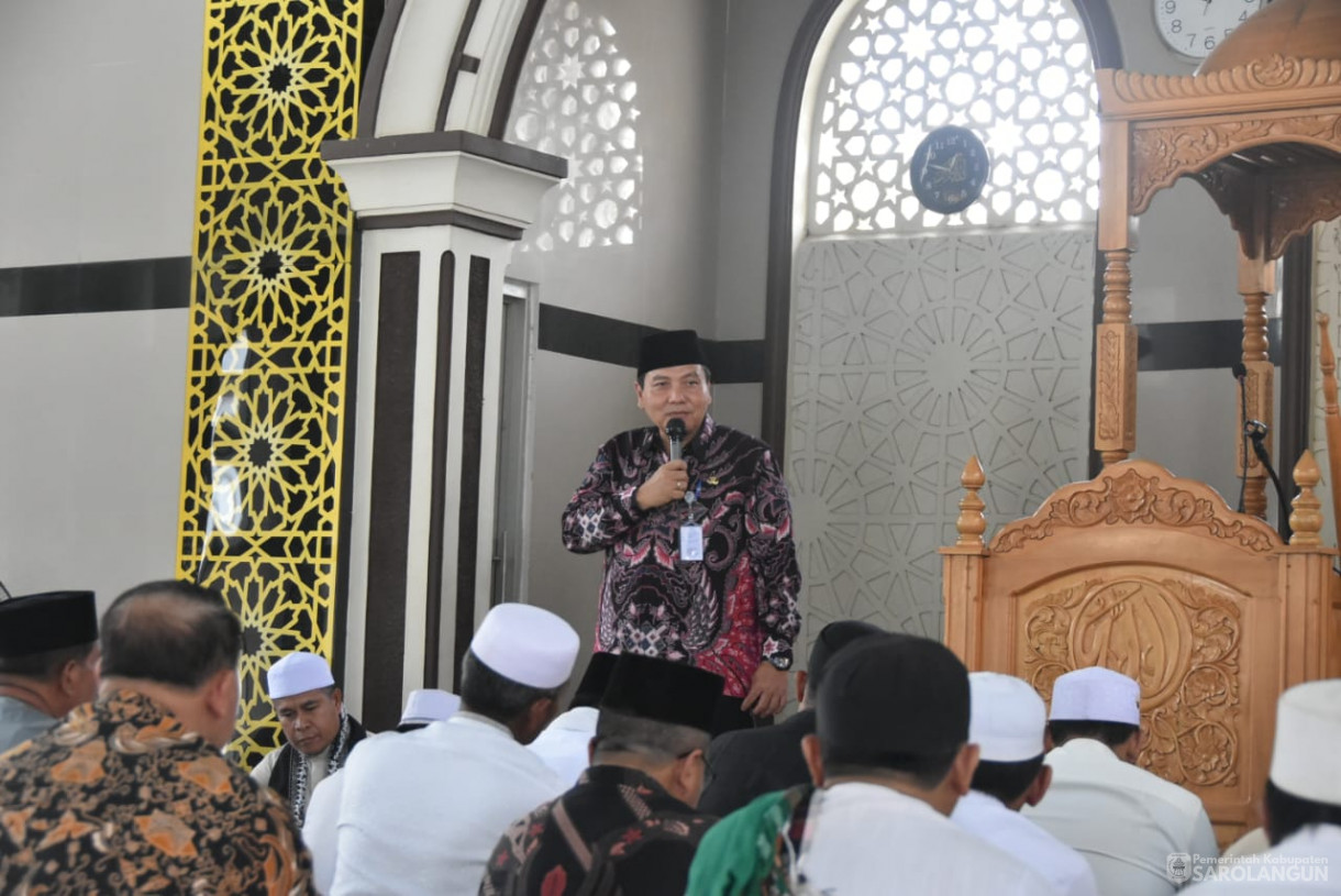 19 Oktober 2023 - Penjabat Bupati Sarolangun Melaksanakan Jumling di Masjid Baiturrahmah Desa Pasar Singkut