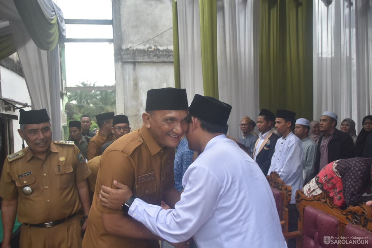 14 Oktober 2025&nbsp; Peringatan Hari Santri Nasional Tahun 2025 di Ponpes Serambi Mekah Al Aziziyah Desa Pelawan Jaya