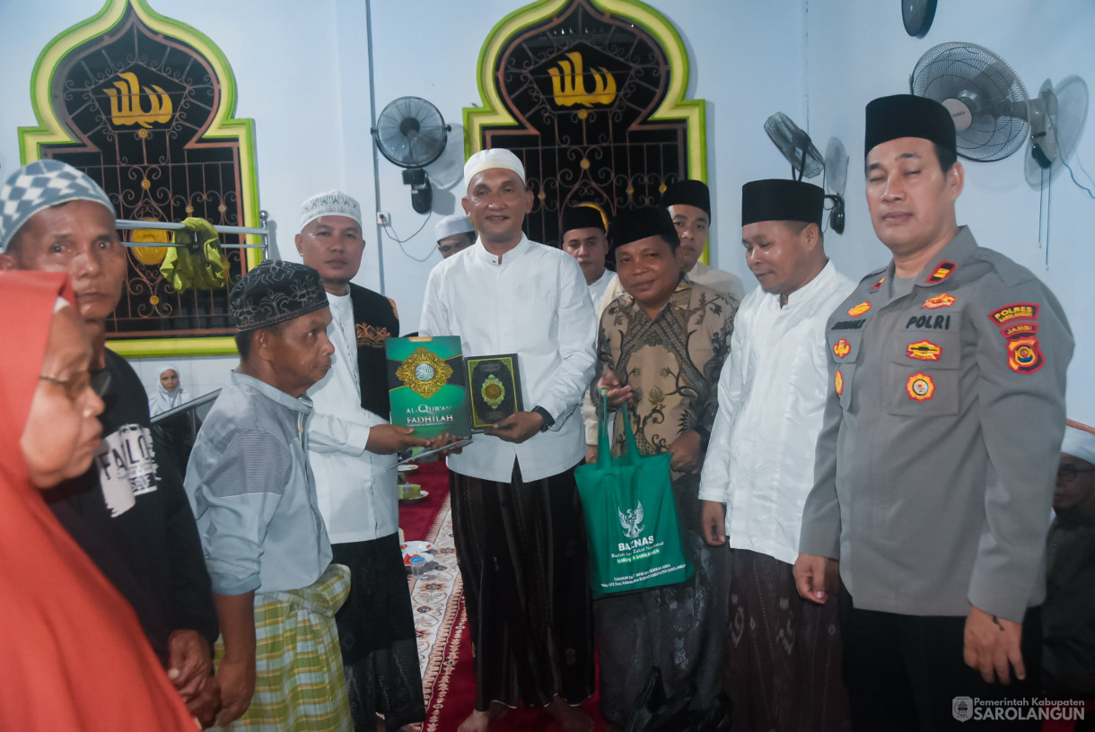 25 Maret 2025 -&nbsp;Buka Bersama Di Kediaman Anggota DPRD Dapil IV Bapak H. Tabroni, Dilanjutkan Safari Ramadhan di Masjid Al Muhajirin Desa Pekan Gedang Kecamatan Batang Asai