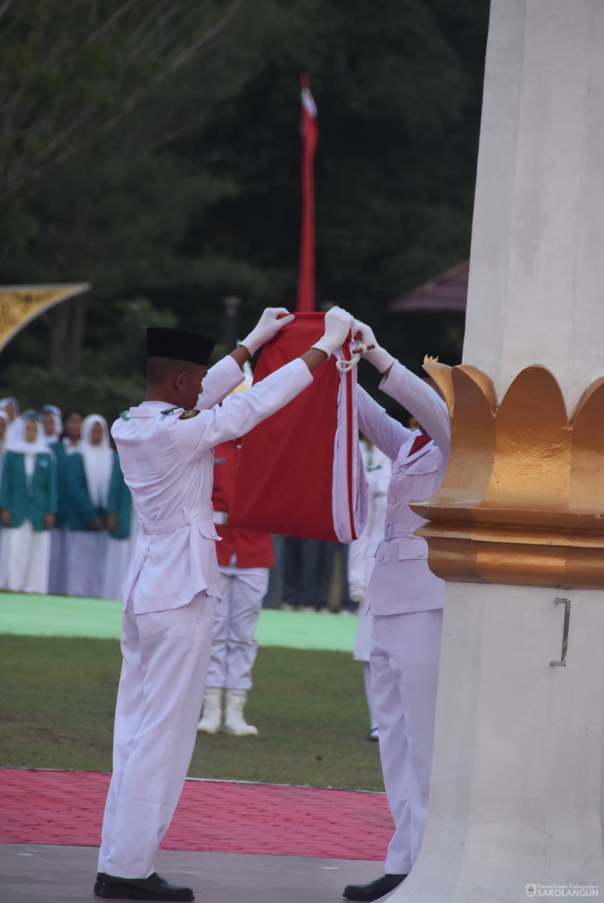 17 Agustus 2024 -&nbsp;Upacara Penurunan Bendera Merah Putih Dalam Rangka HUT RI Ke 79, Bertempat di Lapangan Gunung Kembang Sarolangun