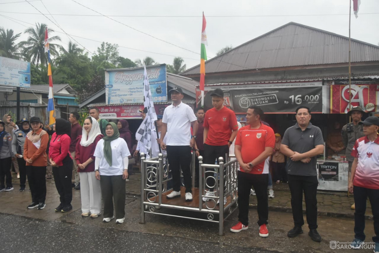 18 Agustus 2025 Pawai Pembangunan di Depan Rumah Dinas Bupati Sarolangun