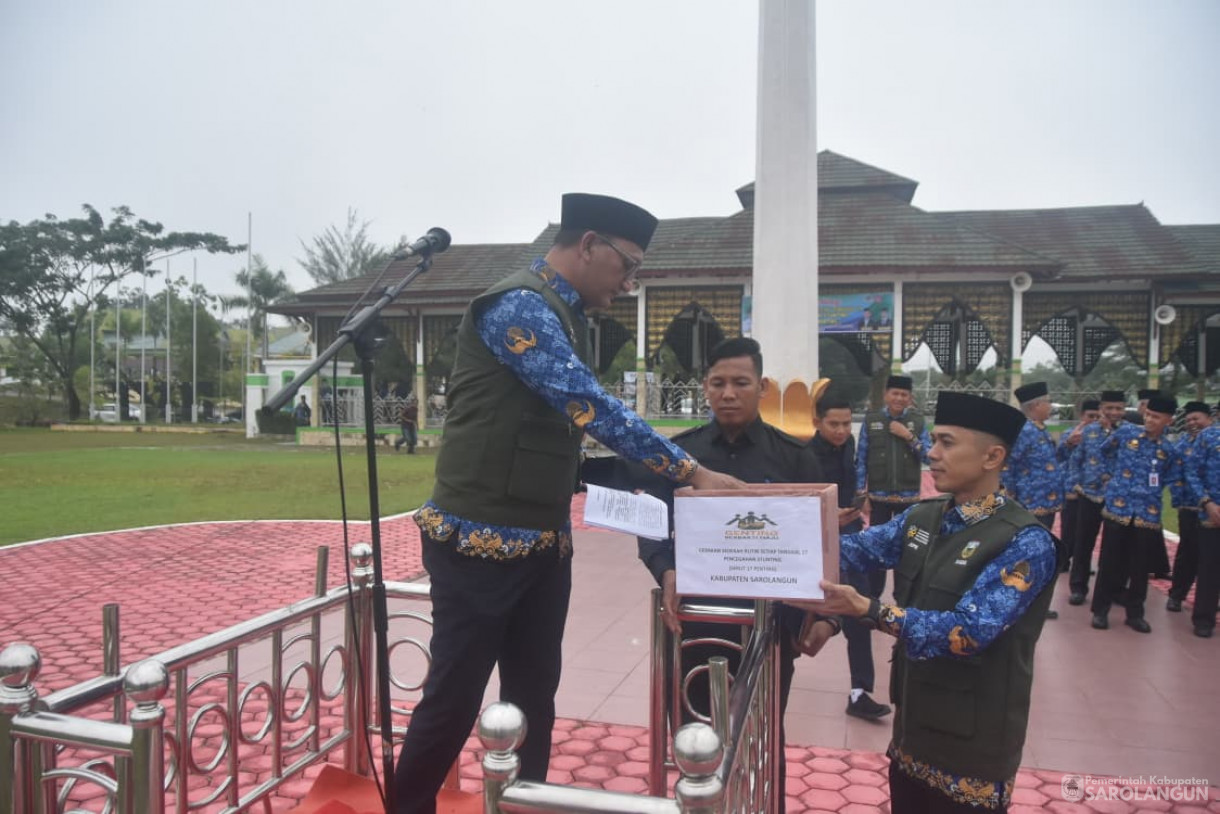 17 November 2025&nbsp; Apel Gabungan Sekaligus Praktek SERUT 17 PENTING di Lingkungan Pemerintah Kabupaten Sarolangun