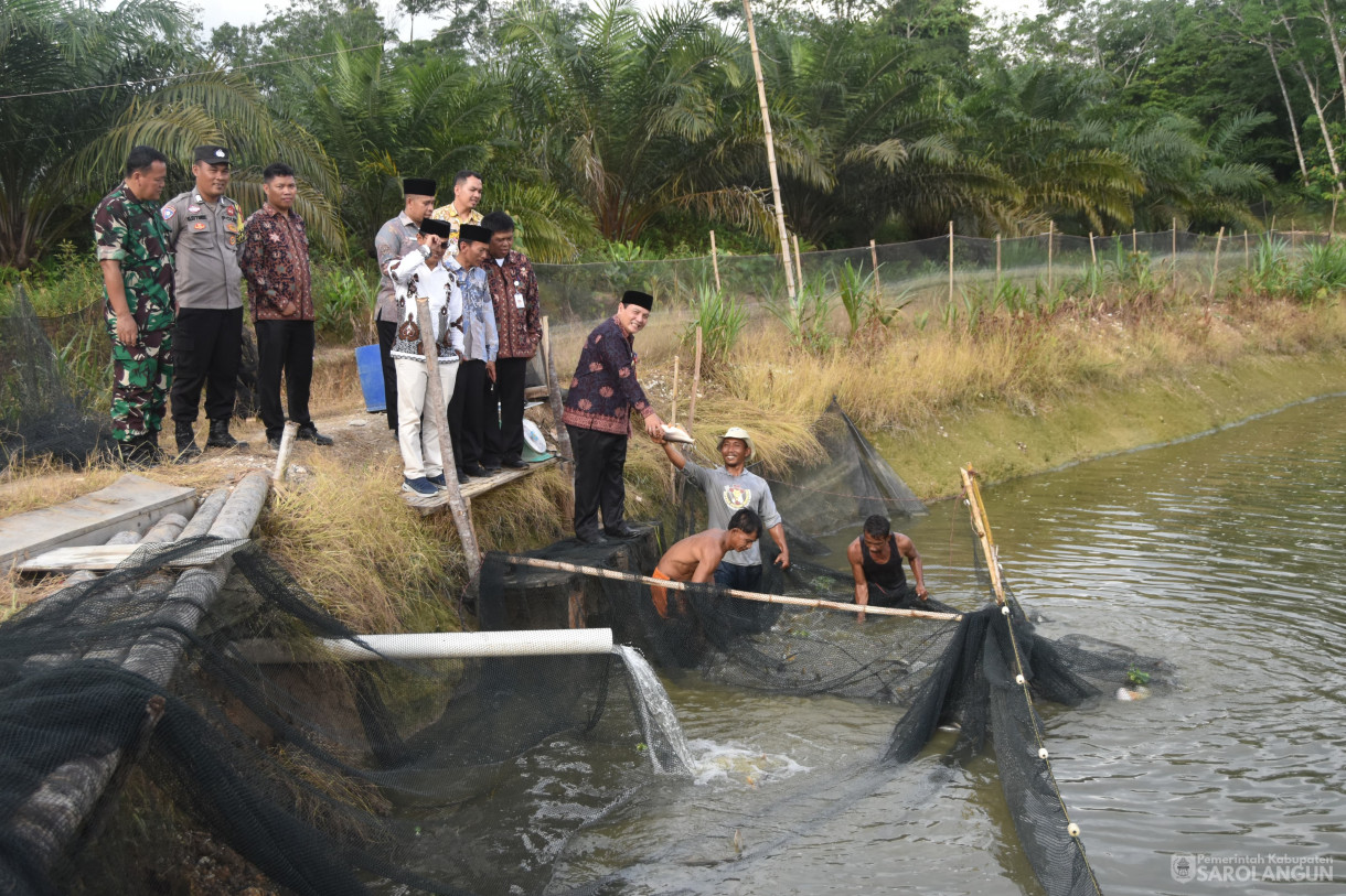 11 Januari 2024 - Monitoring Ternak Kambing Dan Ikan Di Desa Pasar Singkut Kecamatan Singkut