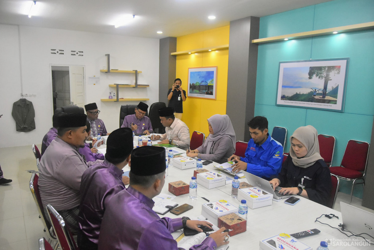 15 Oktober 2024 - Rapat Persiapan Teknis Tim Koordinator Perlindungan
 Jaminan Sosial Ketenagakerjaan Bagi Pekerja Rentan Kabupaten 
Sarolangun, Bertempat di Aula Bappeda Sarolangun