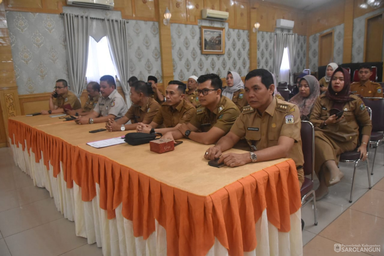 11 Februari 2025 - Penyerahan Secara Langsung DPA Seluruh OPD Se Kabupaten Sarolangun Bertempat di Ruang Aula Utama Kantor Bupati Sarolangun 