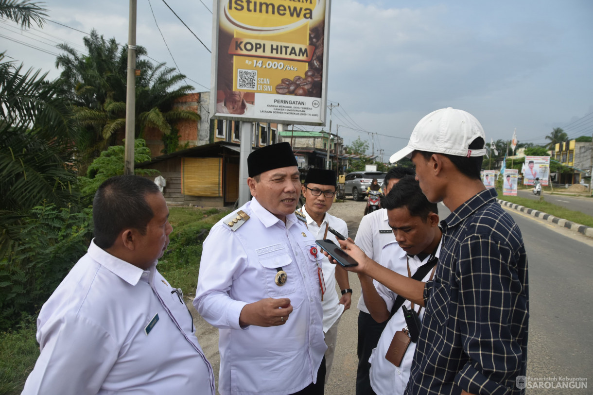 31 Januari 2024 - Meninjau Rencana Pembangunan Lampu Jalan Di Kelurahan Sarkam